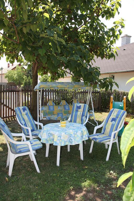 Andrea Apartmanhaz Balatongyörök Buitenkant foto
