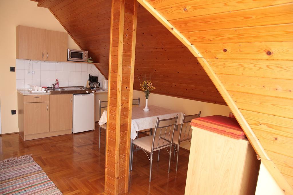 Andrea Apartmanhaz Balatongyörök Buitenkant foto