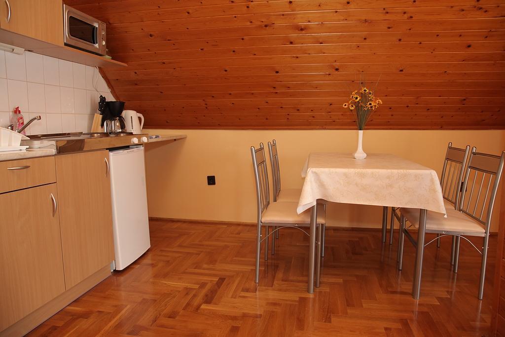 Andrea Apartmanhaz Balatongyörök Buitenkant foto