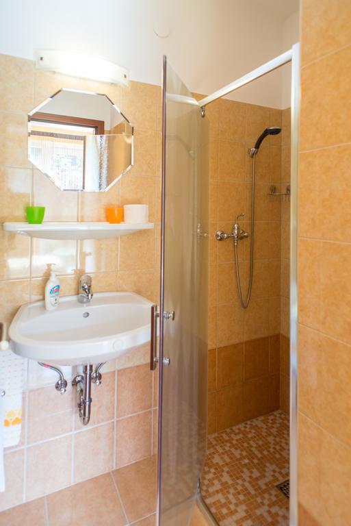 Andrea Apartmanhaz Balatongyörök Buitenkant foto