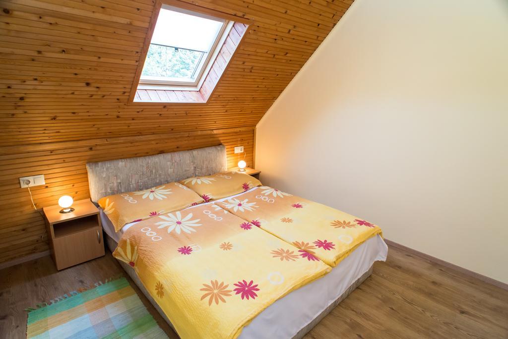 Andrea Apartmanhaz Balatongyörök Buitenkant foto